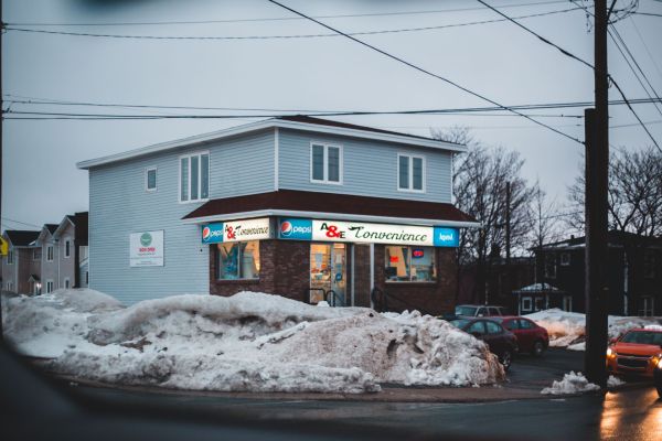 Maximizing Space: Expert Tips for Small Commercial Properties in the UK